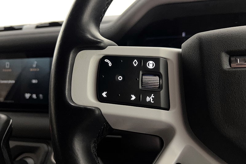 2024 (24) LAND ROVER COMMERCIAL DEFENDER 3.0 D250 Hard Top Auto [3 Seat] 5271188