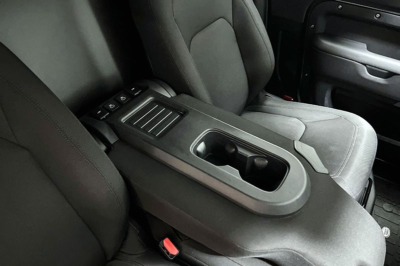 2024 (24) LAND ROVER COMMERCIAL DEFENDER 3.0 D250 Hard Top Auto [3 Seat] 5271182