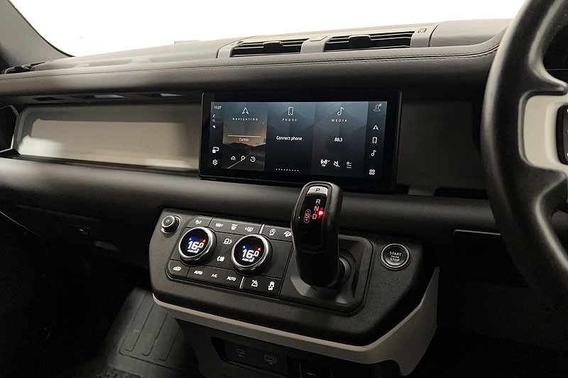 2024 (24) LAND ROVER COMMERCIAL DEFENDER 3.0 D250 Hard Top Auto [3 Seat] 5271190