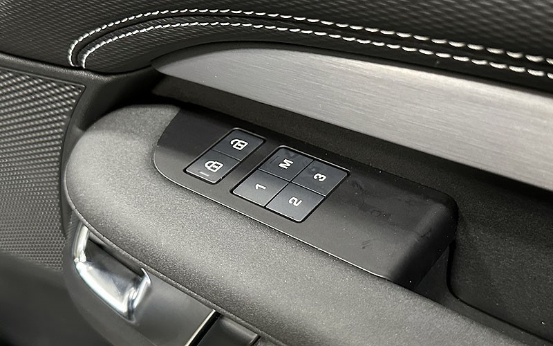 2025 (25) LAND ROVER DISCOVERY 3.0 D350 Dynamic SE 5dr Auto 5275084