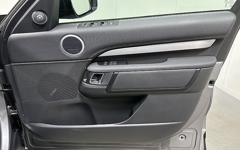 2025 (25) LAND ROVER DISCOVERY 3.0 D350 Dynamic SE 5dr Auto 5275081