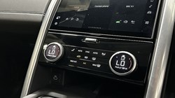 2025 (25) LAND ROVER DISCOVERY 3.0 D350 Dynamic SE 5dr Auto 5275096