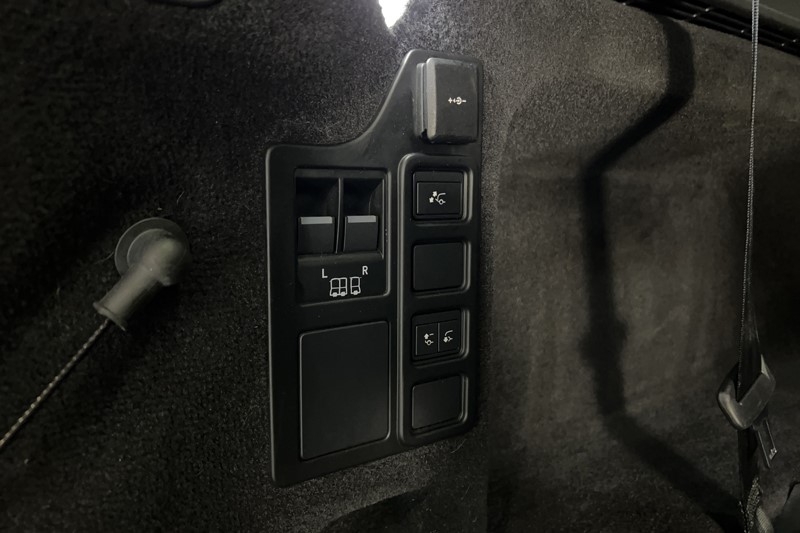 2025 (74) Land Rover Discovery Diesel Sw 3.0 D350 Dynamic HSE 5dr Auto 5290983