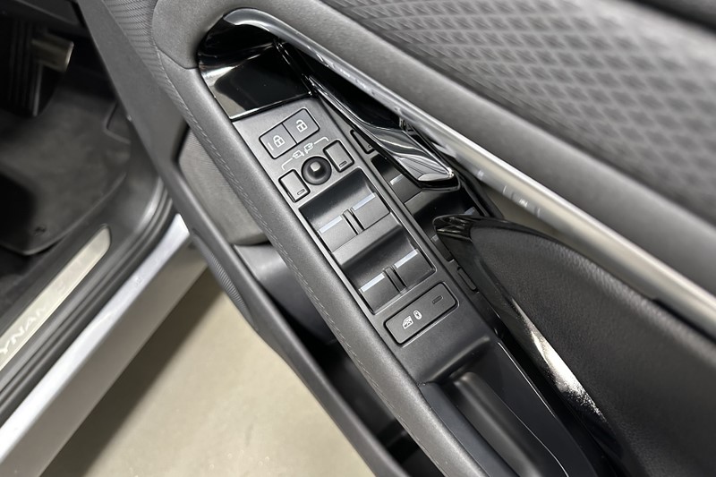 2023 (23) LAND ROVER RANGE ROVER EVOQUE 1.5 P300e Evoque Edition 5dr Auto 5268438