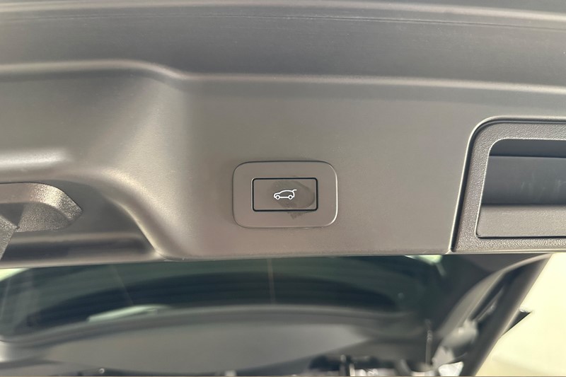 2023 (23) LAND ROVER RANGE ROVER EVOQUE 1.5 P300e Evoque Edition 5dr Auto 5268468