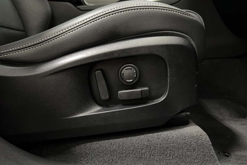 2024 (24) JAGUAR F-PACE 2.0 D200 R-Dynamic SE Black 5dr Auto AWD 5272961