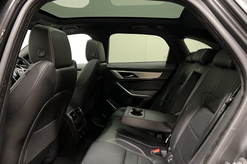 2024 (24) JAGUAR F-PACE 2.0 D200 R-Dynamic SE Black 5dr Auto AWD 5272989