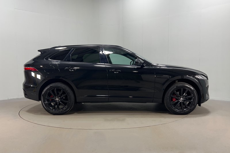 2024 (24) JAGUAR F-PACE 2.0 D200 R-Dynamic SE Black 5dr Auto AWD 5272949