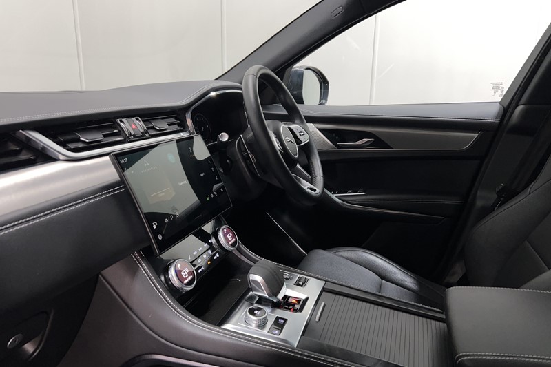 2024 (24) JAGUAR F-PACE 2.0 D200 R-Dynamic SE Black 5dr Auto AWD 5272983