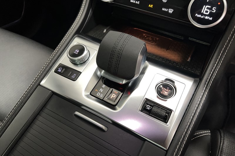 2024 (24) JAGUAR F-PACE 2.0 D200 R-Dynamic SE Black 5dr Auto AWD 5272968