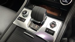 2024 (24) JAGUAR F-PACE 2.0 D200 R-Dynamic SE Black 5dr Auto AWD 5272968