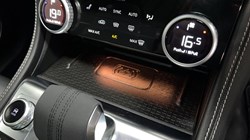 2024 (24) JAGUAR F-PACE 2.0 D200 R-Dynamic SE Black 5dr Auto AWD 5272970