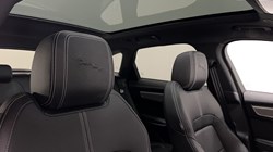 2024 (24) JAGUAR F-PACE 2.0 D200 R-Dynamic SE Black 5dr Auto AWD 5272963