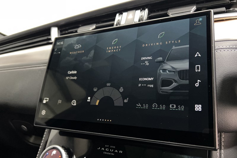 2024 (24) JAGUAR F-PACE 2.0 D200 R-Dynamic SE Black 5dr Auto AWD 5272974