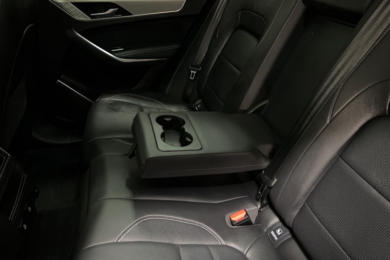 2024 (24) JAGUAR F-PACE 2.0 D200 R-Dynamic SE Black 5dr Auto AWD 5272988