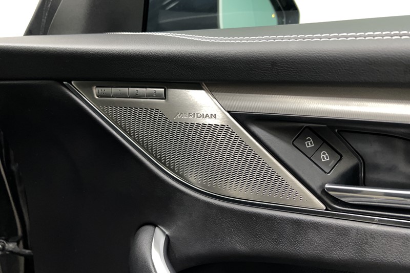 2024 (24) JAGUAR F-PACE 2.0 D200 R-Dynamic SE Black 5dr Auto AWD 5272959