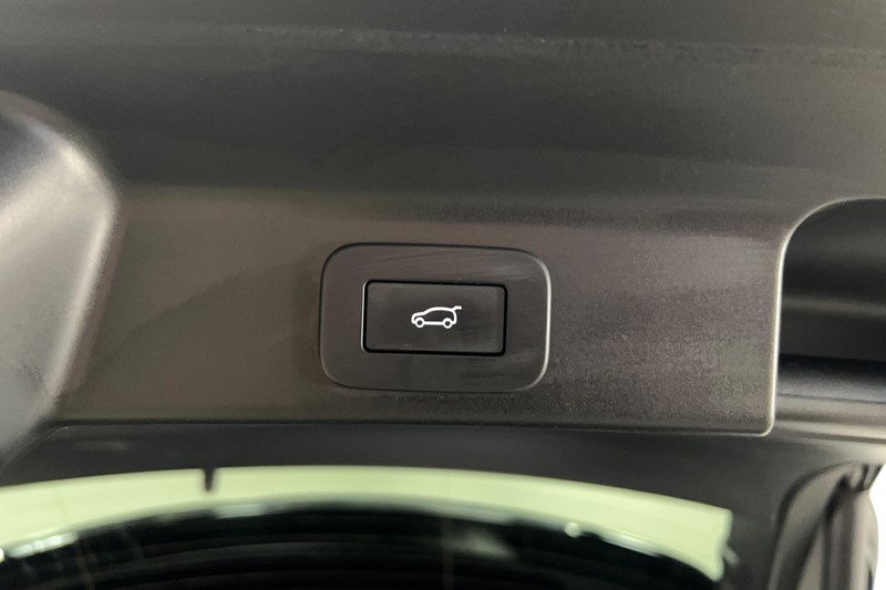 2024 (24) JAGUAR F-PACE 2.0 D200 R-Dynamic SE Black 5dr Auto AWD 5272992