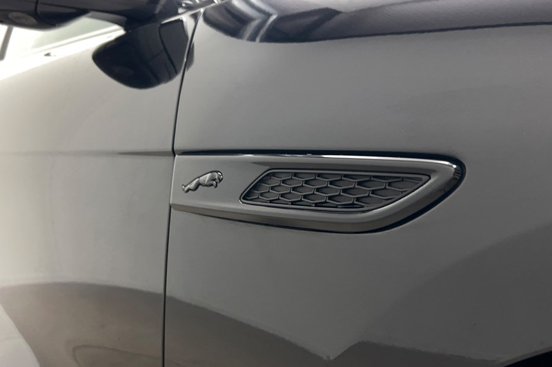 2024 (24) JAGUAR F-PACE 2.0 D200 R-Dynamic SE Black 5dr Auto AWD 5272998