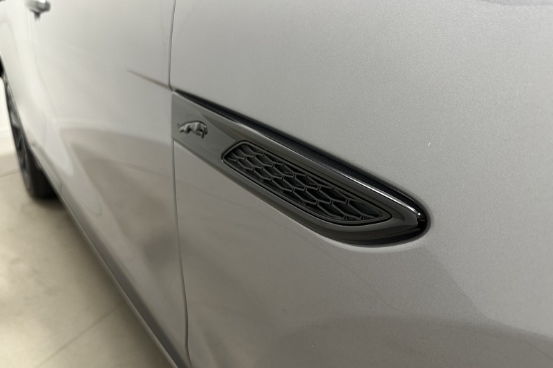 2024 (24) JAGUAR F-PACE 2.0 D200 R-Dynamic SE Black 5dr Auto AWD 5267522