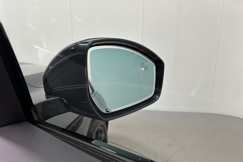 2024 (24) JAGUAR F-PACE 2.0 D200 R-Dynamic SE Black 5dr Auto AWD 5267485