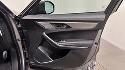 2024 (24) JAGUAR F-PACE 2.0 D200 R-Dynamic SE Black 5dr Auto AWD 5267484