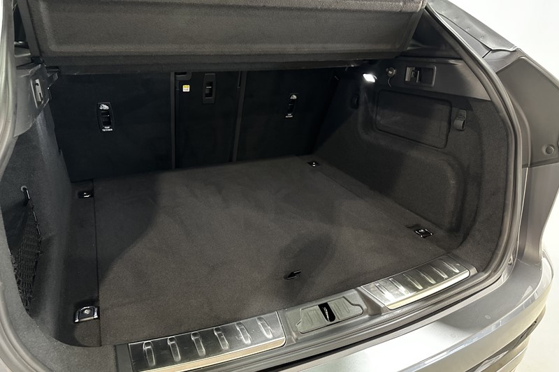 2024 (24) JAGUAR F-PACE 2.0 D200 R-Dynamic SE Black 5dr Auto AWD 5267515