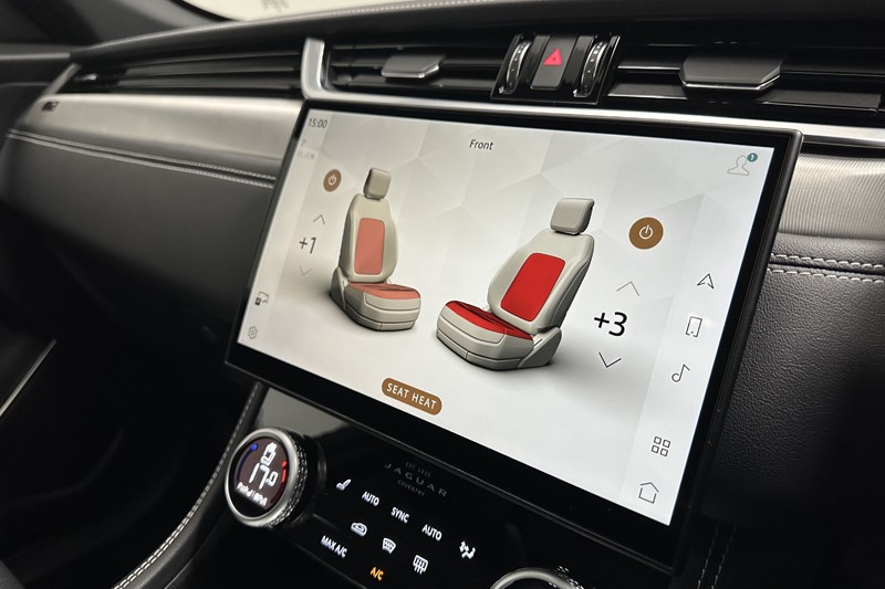 2024 (24) JAGUAR F-PACE 2.0 D200 R-Dynamic SE Black 5dr Auto AWD 5267502