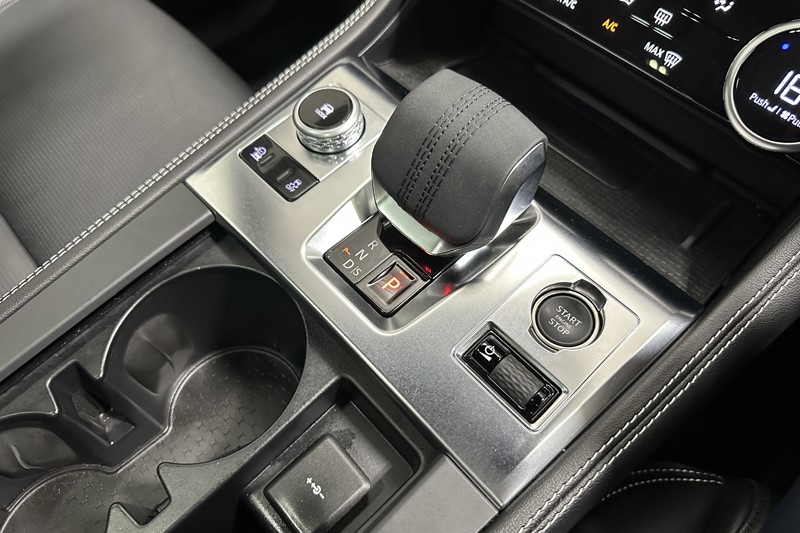 2024 (24) JAGUAR F-PACE 2.0 D200 R-Dynamic SE Black 5dr Auto AWD 5267496