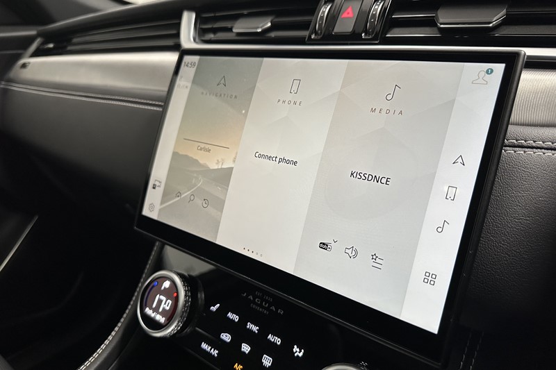 2024 (24) JAGUAR F-PACE 2.0 D200 R-Dynamic SE Black 5dr Auto AWD 5267498