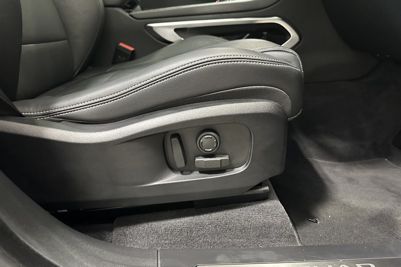 2024 (24) JAGUAR F-PACE 2.0 D200 R-Dynamic SE Black 5dr Auto AWD 5267488