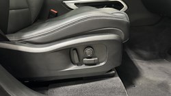 2024 (24) JAGUAR F-PACE 2.0 D200 R-Dynamic SE Black 5dr Auto AWD 5267488