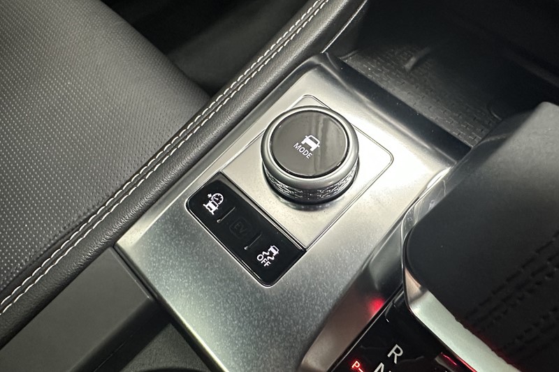 2024 (24) JAGUAR F-PACE 2.0 D200 R-Dynamic SE Black 5dr Auto AWD 5267506