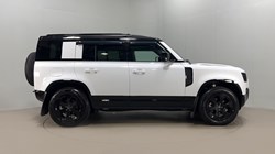 2025 (25) LAND ROVER DEFENDER 3.0 D250 X-Dynamic SE 110 5dr Auto 5268527