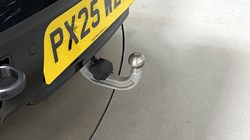 2025 (25) LAND ROVER DEFENDER 3.0 D250 X-Dynamic SE 110 5dr Auto 5268572