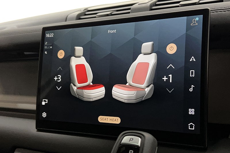 2025 (25) LAND ROVER DEFENDER 3.0 D250 X-Dynamic SE 110 5dr Auto 5268555