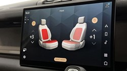 2025 (25) LAND ROVER DEFENDER 3.0 D250 X-Dynamic SE 110 5dr Auto 5268555