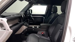 2025 (25) LAND ROVER DEFENDER 3.0 D250 X-Dynamic SE 110 5dr Auto 5268525