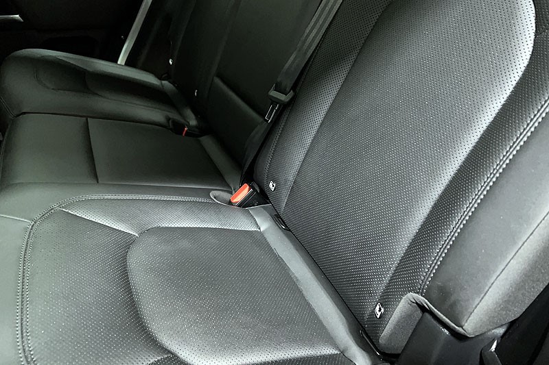 2025 (25) LAND ROVER DEFENDER 3.0 D250 X-Dynamic SE 110 5dr Auto 5268561