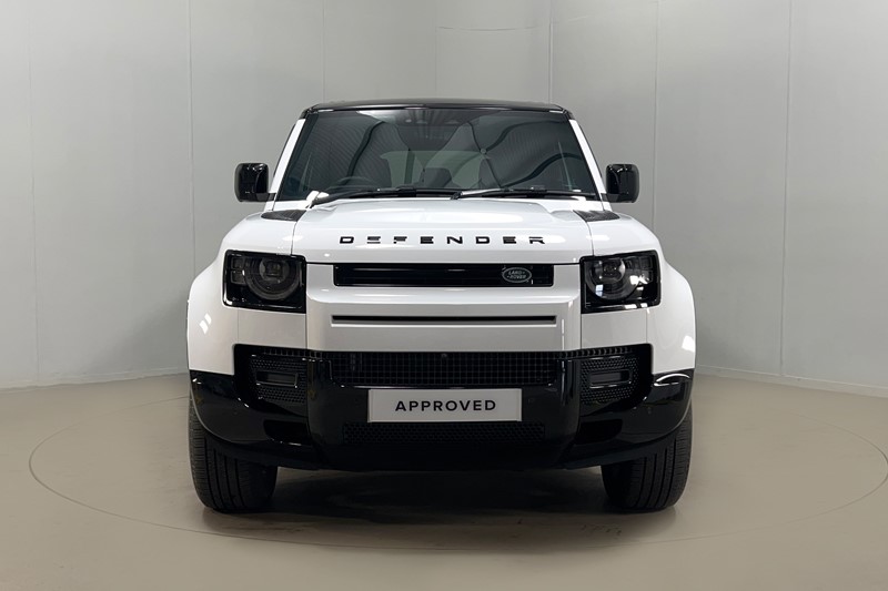 2025 (25) LAND ROVER DEFENDER 3.0 D250 X-Dynamic SE 110 5dr Auto 5268529