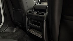 2025 (25) LAND ROVER DEFENDER 3.0 D250 X-Dynamic SE 110 5dr Auto 5268534