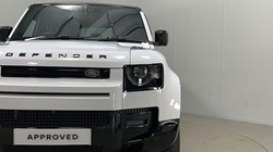2025 (25) LAND ROVER DEFENDER 3.0 D250 X-Dynamic SE 110 5dr Auto 5268579