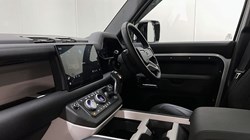 2025 (25) LAND ROVER DEFENDER 3.0 D250 X-Dynamic SE 110 5dr Auto 5268558