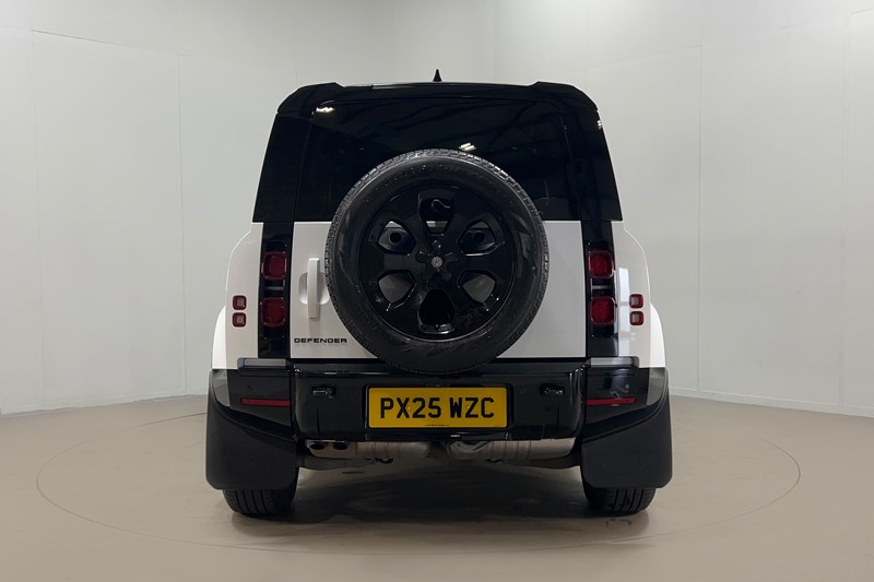 2025 (25) LAND ROVER DEFENDER 3.0 D250 X-Dynamic SE 110 5dr Auto 5268528
