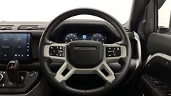 2025 (25) LAND ROVER DEFENDER 3.0 D250 X-Dynamic SE 110 5dr Auto 5268533