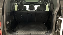 2025 (25) LAND ROVER DEFENDER 3.0 D250 X-Dynamic SE 110 5dr Auto 5268567