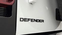 2025 (25) LAND ROVER DEFENDER 3.0 D250 X-Dynamic SE 110 5dr Auto 5268570