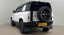2025 (25) LAND ROVER DEFENDER 3.0 D250 X-Dynamic SE 110 5dr Auto 1
