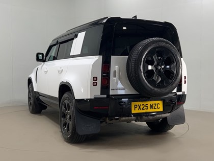 2025 (25) LAND ROVER DEFENDER 3.0 D250 X-Dynamic SE 110 5dr Auto