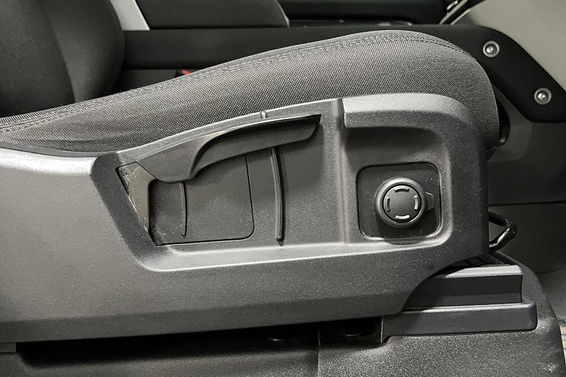 2023 (23) LAND ROVER COMMERCIAL DEFENDER 3.0 D250 Hard Top Auto 5283819