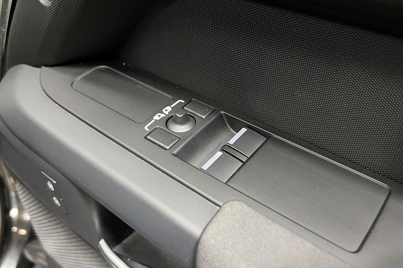 2023 (23) LAND ROVER COMMERCIAL DEFENDER 3.0 D250 Hard Top Auto 5283817